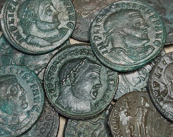 Roman coins of emperor Licinius, high grade ancient Follis with Sol/Genius/Jupiter reverse AE2