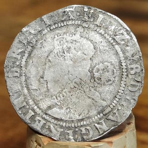 Elizabeth I Tudor hammered silver six pence dated 1583