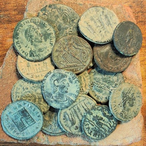 Monnaies romaines, nummus antique du IVe siècle