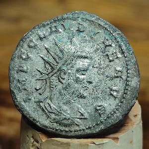 Claudius II Roman coin, Serapis reverse, Very Fine 3rd century ancient Antoninianus
