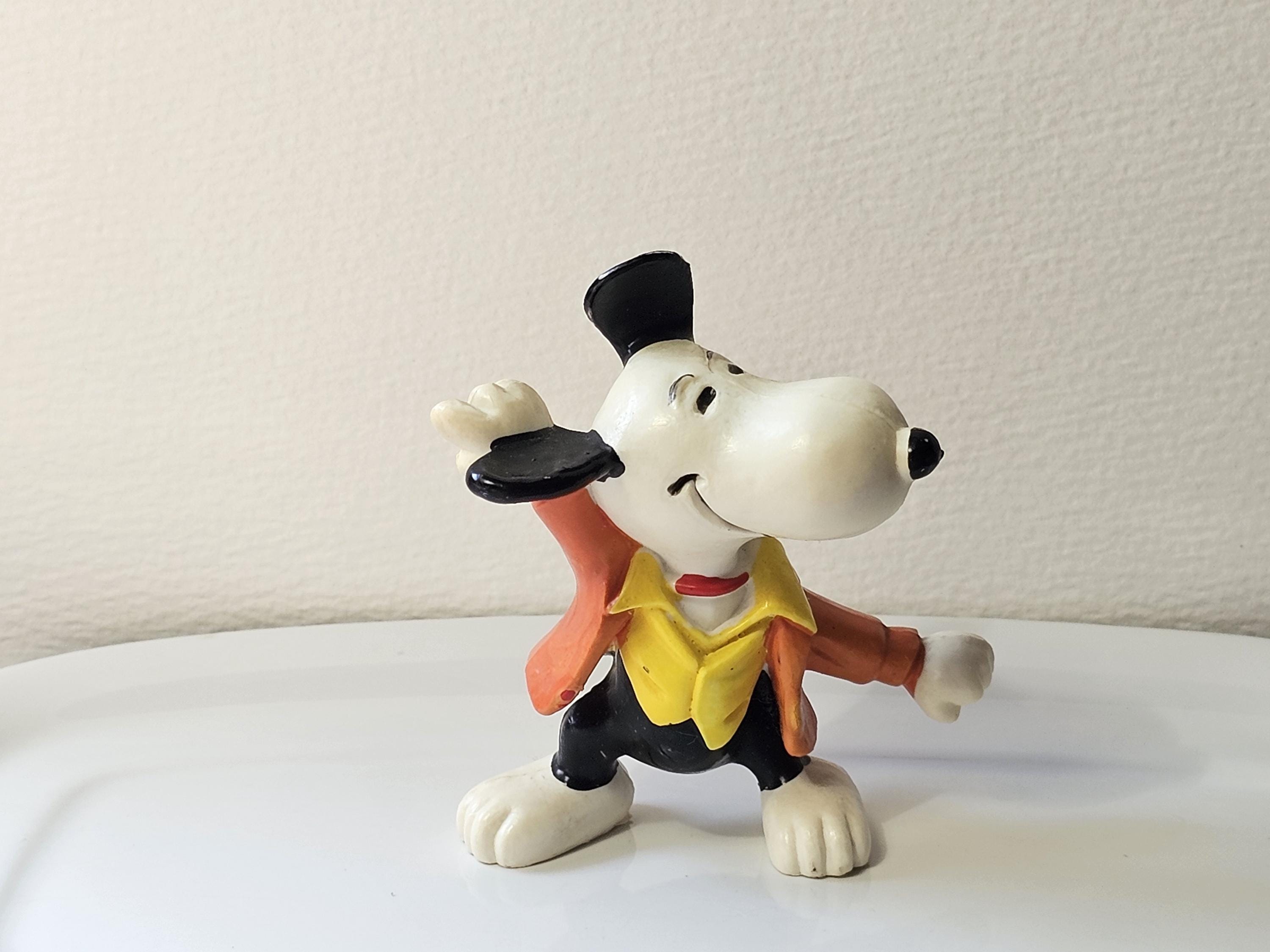 Vintage Snoopy Figure - Etsy