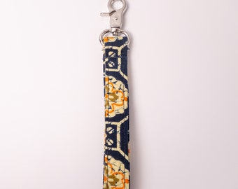 Recycled Vintage Kimono Fabric Wristlet, Phone Strap, Phone Lanyard, Japanese Fashion, Key Fob