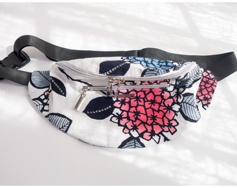 Kimono Fanny Pack, Recycled Vintage Japanese Fabric, Crossbody Bag, Waist Bag, Travel Bag, Belt Bag, Hip Pouch, Unisex Gift, White,Hydrangea