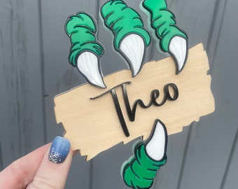 Dinosaur claw cake charm