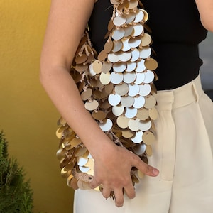 Luxustasche, gestrickte Pailletten-Stricktasche, handgemachte Paillettentasche, Pailletten-Netztasche, Geschenk für Frauen, handgemachtes Geschenk, goldene Pailletten-Umhängetasche