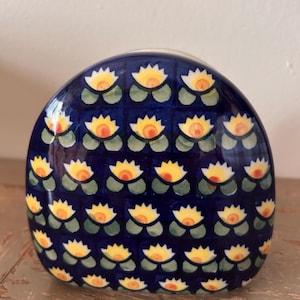 Daisy Polish Pottery Napkin Holder Manufactura