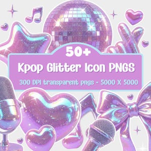 Op de afbeelding: Een digitale collectie van 50+ Kpop glitter icoon PNG's met paarse en iriserende elementen, waaronder een discobal, harten, muzieknoten, microfoons en een strik. De tekst luidt 50+ Kpop Glitter Icon PNGs, 300 DPI transparent pngs - 5000 X 5000.