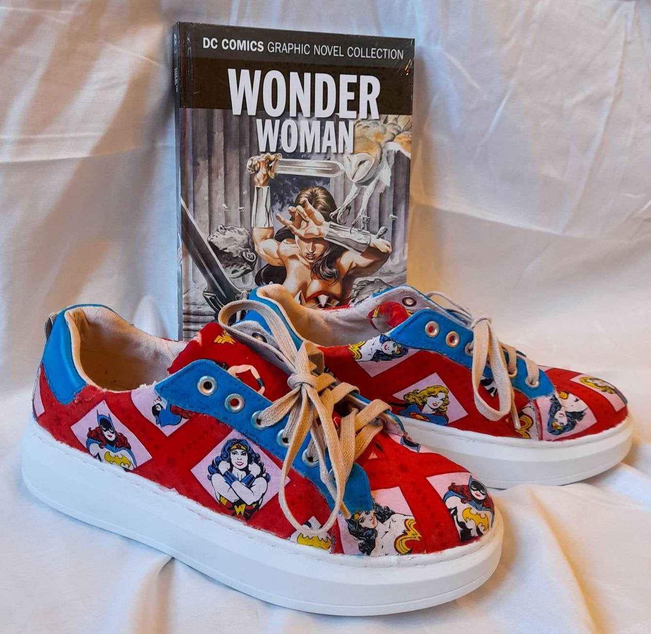 What do we think about these comic book sneakers ? I'm kind of