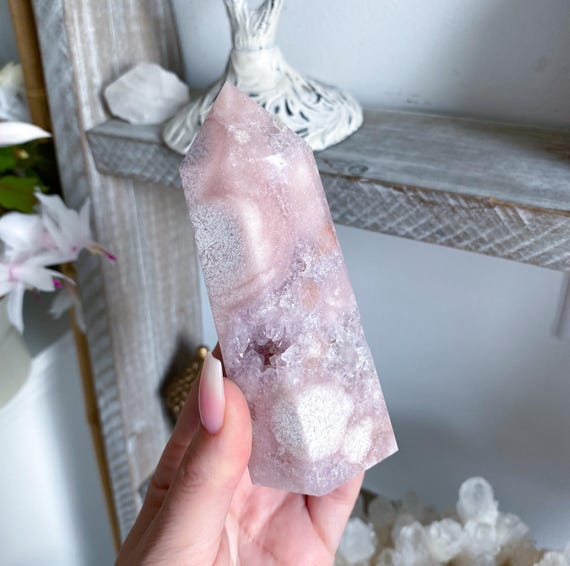 大きなアメジストフラワーアゲートタワー 4.5インチ - ピンクパープル