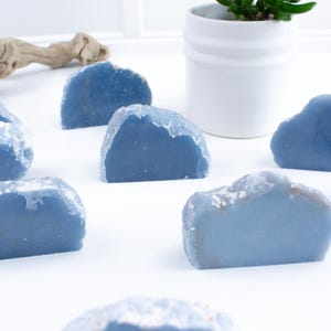 DREAMY Angelite Slice