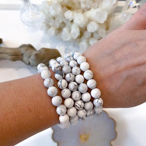 Howlite 8MM Bracelet - Stretchy - Howlite Crystal - Purity - Deflect Negative Energy