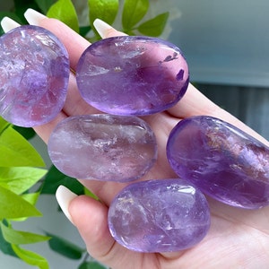 Glassy Amethyst Palm Stone - Small Palm Stone - Protection - Energy Cleanse Crystal - Calming - Creativity - Crown Third Eye Chakra