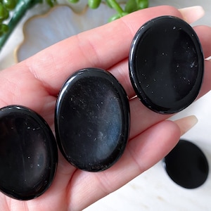 Black Obsidian Worry Stone - Protection - Safety - Remove Negativity