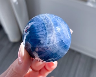 Esfera de fluorita azul