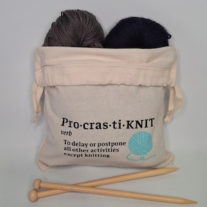 ProcrastiKNIT - Sac à projet fait main en coton avec cordon de serrage, Sac en fil | Cadeau pour tricoteuse | Fabriqué au Canada, livraison GRATUITE au Canada