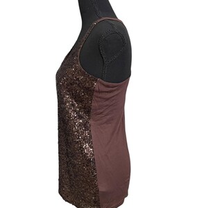 Camiseta sin mangas con lentejuelas y espalda deportiva para mujer de Jeans By Buffalo imagen 6