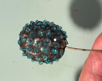 Épinglette pour chapeau/revers orb perlé turquoise vintage