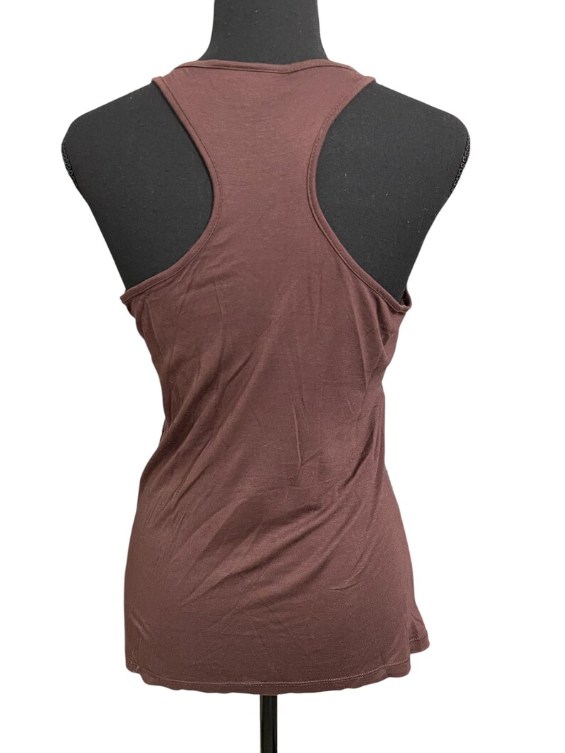 Camiseta sin mangas con lentejuelas y espalda deportiva para mujer de Jeans By Buffalo imagen 5