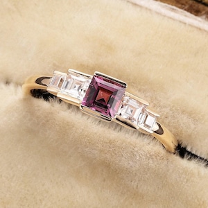 Vintage Square Purple Red Garnet Engagement Ring, Yellow Gold Step Cut Moissanite Ring, Art Deco Garnet Bridal Ring, Unique Anniversary Gift
