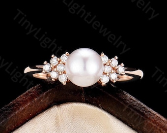 Vintage Round Akoya Pearl Engagement Ring, Minimalist Cluster Pearl Ring,Yellow Gold Wedding Ring,Moissanite Promise Ring,Best Gift For Her