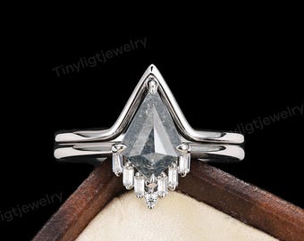 Art Deco Salt and Pepper Diamond Bridal Ring Set,14K White Gold Kite Engagement Ring,V-Shaped Moissanite Wedding Band,Geometric Gift for Her