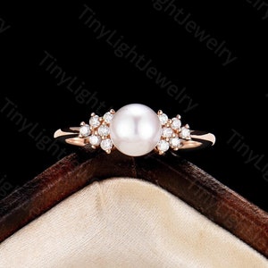 Runder Akoya Perlen Verlobungsring - Minimalistischer Cluster Perlenring | Rosegold Damen Ehering | Moissanite Versprechen Ring von Tinylight