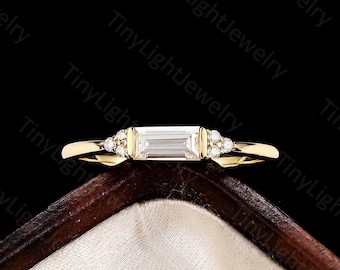 Anillo de compromiso vintage de moissanita talla baguette, anillo de promesa Art Déco con piedra redonda, regalo de aniversario
