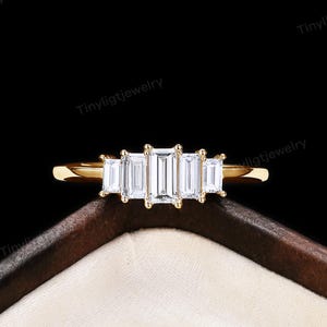 Art Deco Baguette Moissanite Ring - Minimalist 5 stones Ring Engagement Ring in 14K Gold | Vintage Unique Promise Ring Wedding RIng Women