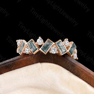 Baguette Shape Moss Agate Wedding Band Art Deco Cluster Ring Rose Gold Round Moissanite Bridal Band Bezel Stackable Ring Anniversary Gift