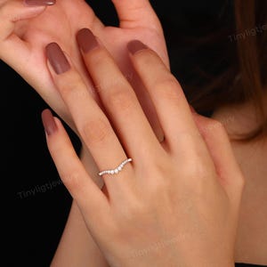 Elegant V-Shaped Pearl & Moissanite Wedding Ring, Rose Gold Curved Stacking Band, Round Pearls Stacking Ring, Dainty Bridal Gift for her image 4