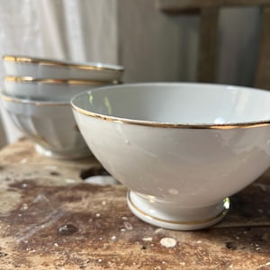 Pretty Antique French Large White Cafe au Lait Coffee Bowl, simple gilded line on rim and base, smooth bowl. Lovely useable item.
