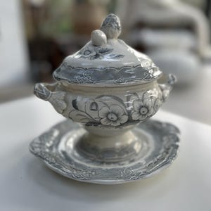 Rare Gorgeous Antique Ironstone Small Sauce Tureen, marked Indian LP Co &quot;Indian&quot; by Livesley, Powell, & Co. Muted grey/cream. Mid 1800s
