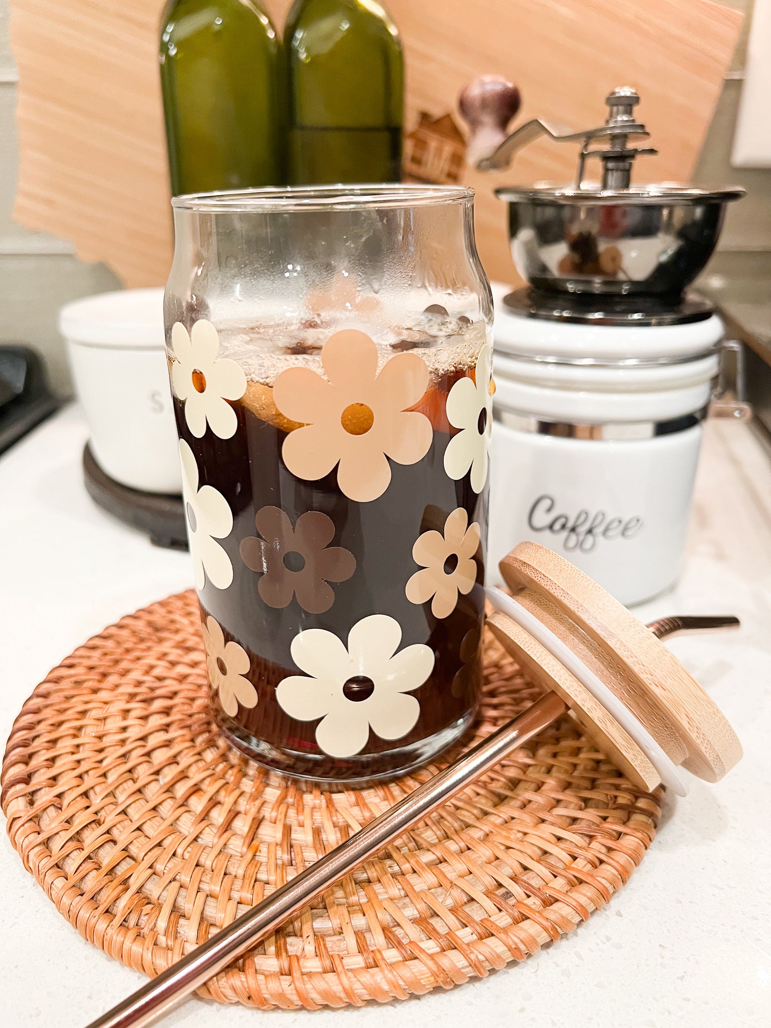 Coolife Retro Daisy Glass Cup, Cute Coffee Cups, Aesthetic Drinking Glass  Cup w/Bamboo Lid Straw - Iced Coffee Glass Cup, Preppy Flower Glass Tumbler  for Coffee… in 2023