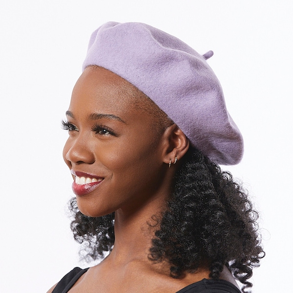 Wool Beret in Lavender, Felt beret for winter, Classic beret hat, Retro style Lavender beret, Winter Beret, Purple Hat for women