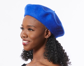 Béret de laine en bleu cobalt, béret bleu royal, béret en feutre pour l’hiver, chapeau béret classique, béret de style rétro, béret d’hiver