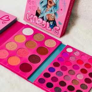 Karol G Booklet Palette