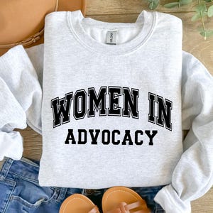 Donne nell'advocacy, girocollo advocacy, felpa advocacy, regalo advocacy, regalo advocacy per bambini, regalo case manager, assistente sociale