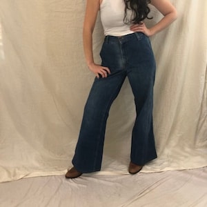 Vintage 1970s Levi&#39;s Feather Bell Bottoms