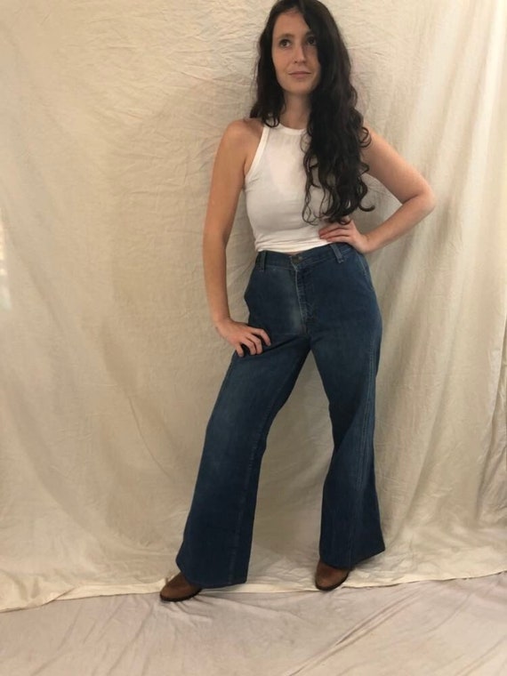 Vintage 1970s Levi's Feather Bell Bottoms - Gem