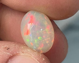 Äthiopischer Opalcabochon