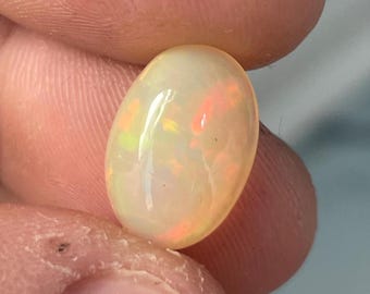 Äthiopischer Opalcabochon