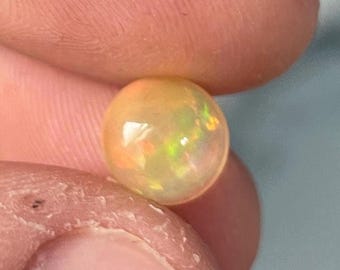 Äthiopischer Opalcabochon