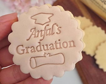 Spersonalizowany stempel do ciastek z okazji ukończenia szkoły: niestandardowy stempel do fondantu, rozmiar ciasteczka M&S, dwustronna foremka do ciastek