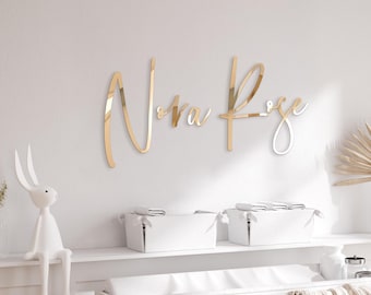 Goldenes Acryl-Namensschild fürs Babyzimmer – Wanddeko fürs Kinderzimmer – Personalisierte Acrylbuchstaben – Namensschild für Mädchen – Individuelles Geschenk zur Babyparty