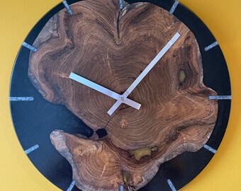 EpoxyArt wall clock "Black Earth" by Pustebaum