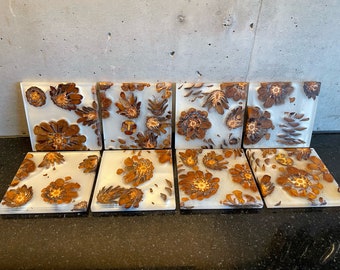 EpoxyART coaster by Pustebaum with 3D effect; 4 white coasters with integrated 24 carat real gold flakes in 3D optics