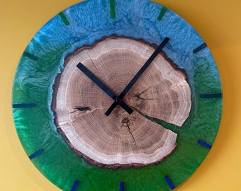EpoxyArt wall clock "Liam" by Pustebaum