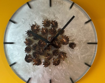 EpoxyArt wall clock "Pinecone" by Pustebaum