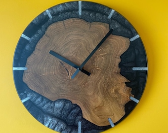Epoxy Art wall clock "Vreni" by Pustebaum