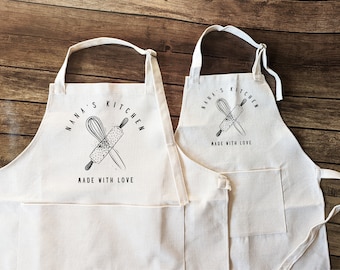 Nana's Kitchen Linen Apron: Adjustable Strap, Grandma Gift